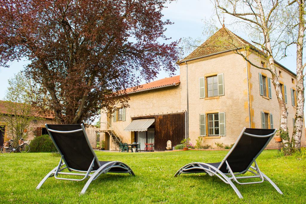 Aux Ronzieres Panzió Pouilly-sous-Charlieu Szoba fotó